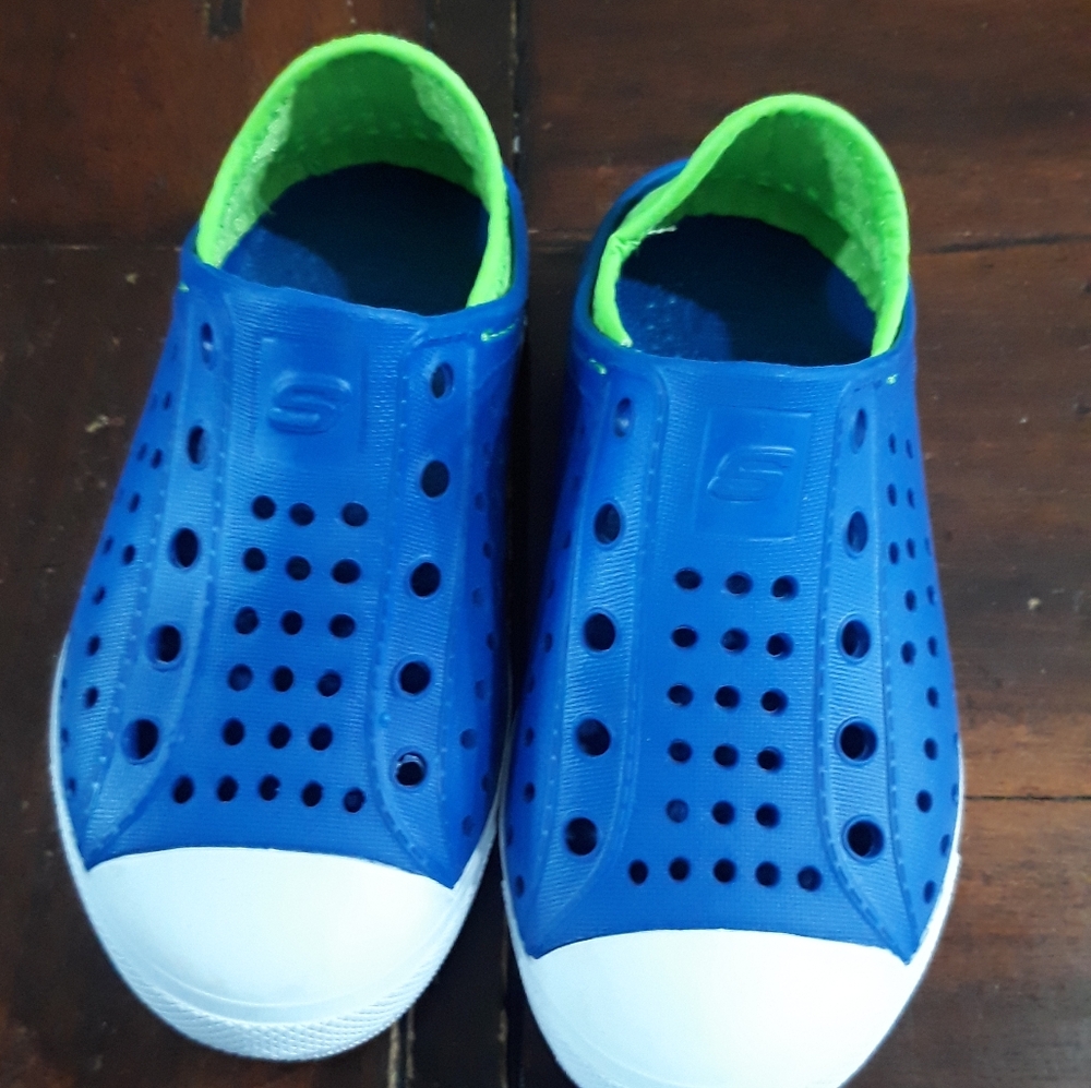 Skechers toddler boys size 9